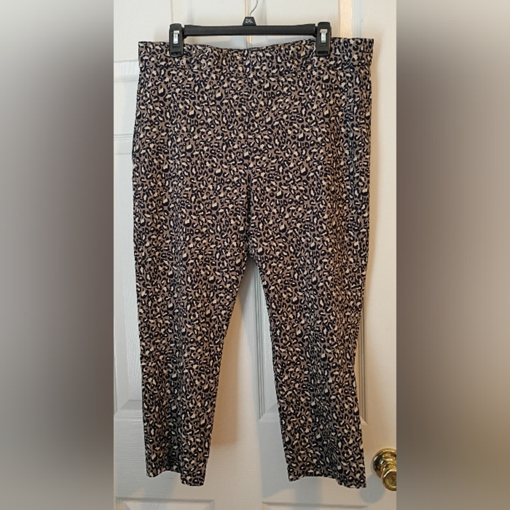 Rafaella Stretch Capri Animal Print Leggings